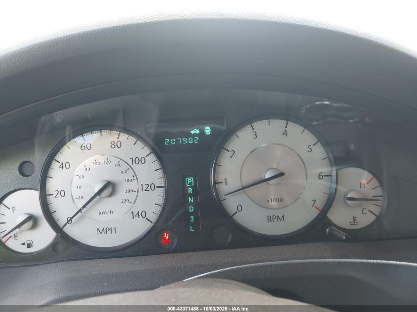 2010 Chrysler 300 Touring/Signature Series/Executive Series VIN: 2C3CA5CV1AH167130 Lot: 43371488