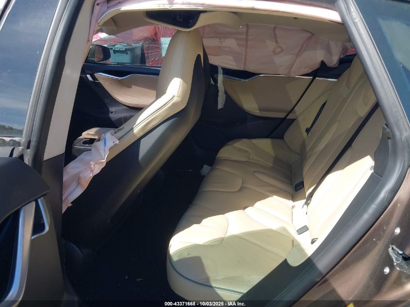 2014 Tesla Model S P85 VIN: 5YJSA1H1XEFP40091 Lot: 43371668