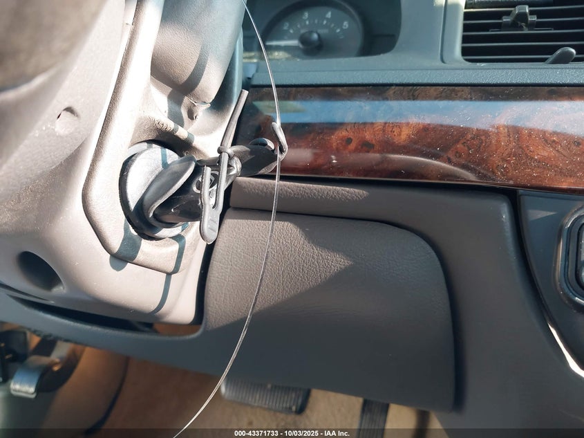 2009 Mercury Grand Marquis Ls (Fleet Only) VIN: 2MEHM75VX9X620680 Lot: 43371733