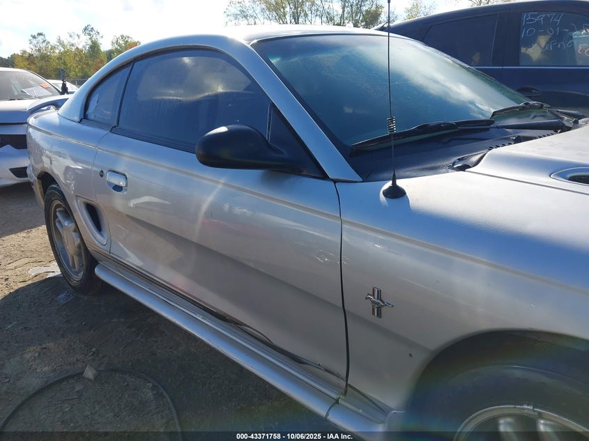 1998 Ford Mustang VIN: 1FAFP4042WF270813 Lot: 43371758