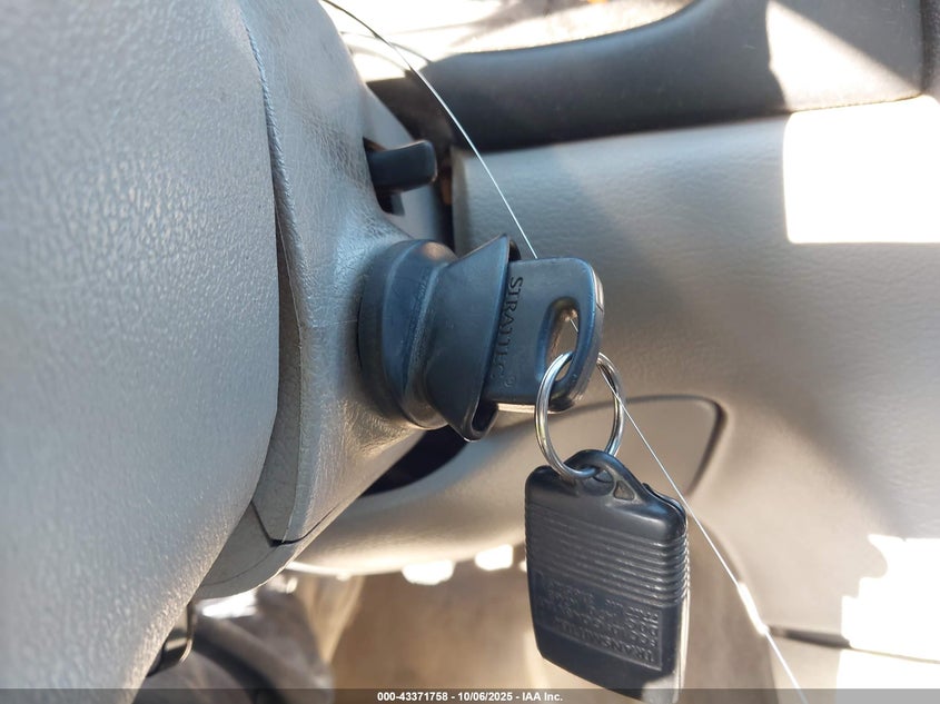 1998 Ford Mustang VIN: 1FAFP4042WF270813 Lot: 43371758