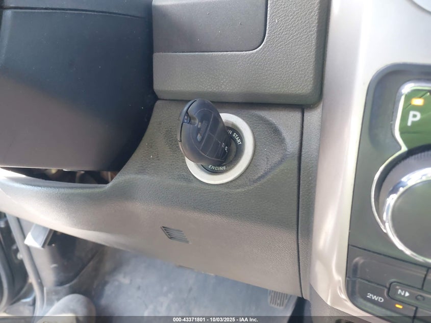 2013 RAM 1500 SLT - 1C6RR7GG3DS593217