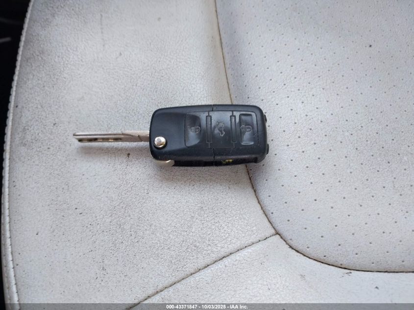 2008 Volkswagen New Beetle Black Tie Edition/Triple White VIN: 3VWFW31C88M519046 Lot: 43371847