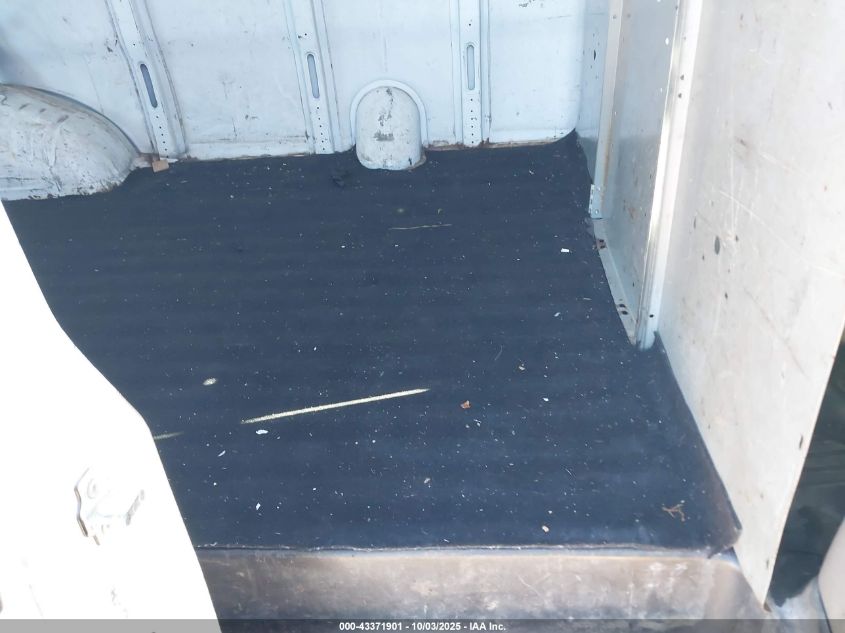 2005 Chevrolet Express VIN: 1GCFG15X551119715 Lot: 43371901