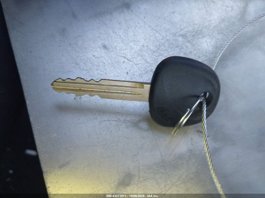 2013 Kia Soul + VIN: KNDJT2A65D7496808 Lot: 43371911