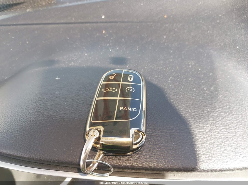 2018 Jeep Compass Latitude 4X4 VIN: 3C4NJDBB3JT483660 Lot: 43371928