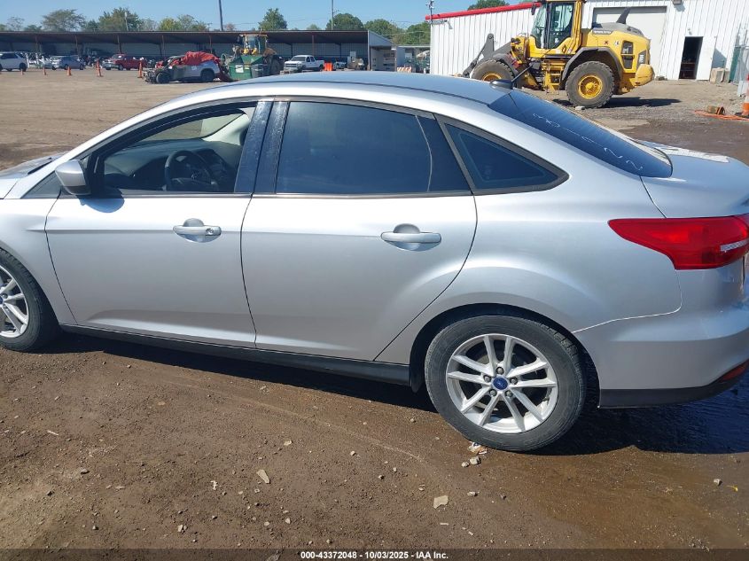 2018 Ford Focus Se VIN: 1FADP3F28JL301922 Lot: 43372048