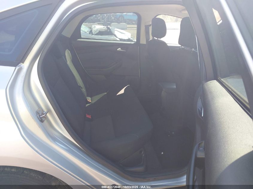 2018 Ford Focus Se VIN: 1FADP3F28JL301922 Lot: 43372048