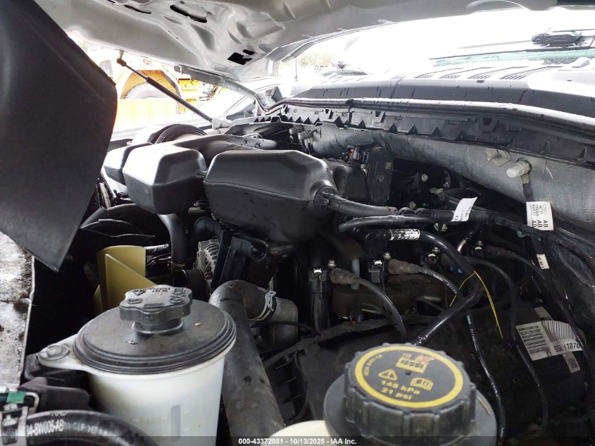 2019 Ford F-350 Chassis Xl VIN: 1FDRF3H68KEG62894 Lot: 43372081