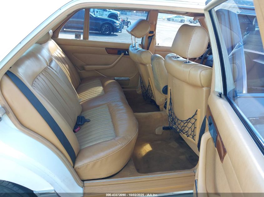 1988 Mercedes-Benz 420 Sel VIN: WDBCA35DXJA422827 Lot: 43372090