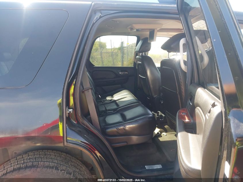 2007 Cadillac Escalade Standard VIN: 1GYFK638X7R297464 Lot: 43372133