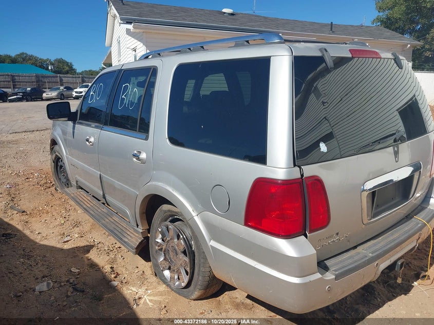 2004 Lincoln Navigator Ultimate silver other gasoline 5LMFU28R84LJ25564 photo #4