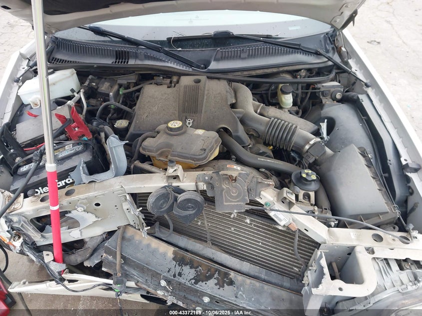 2004 Lincoln Town Car Signature VIN: 1LNHM81W84Y640937 Lot: 43372189