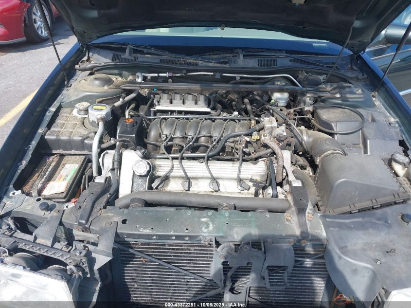 1998 Cadillac Eldorado Touring VIN: 1G6ET1297WU607242 Lot: 43372251