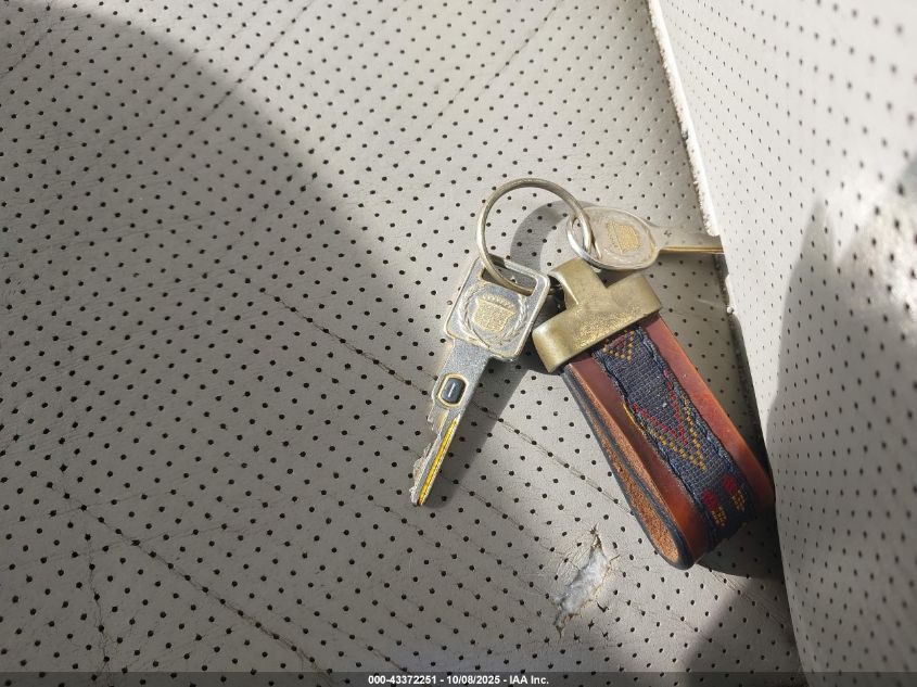 1998 Cadillac Eldorado Touring VIN: 1G6ET1297WU607242 Lot: 43372251