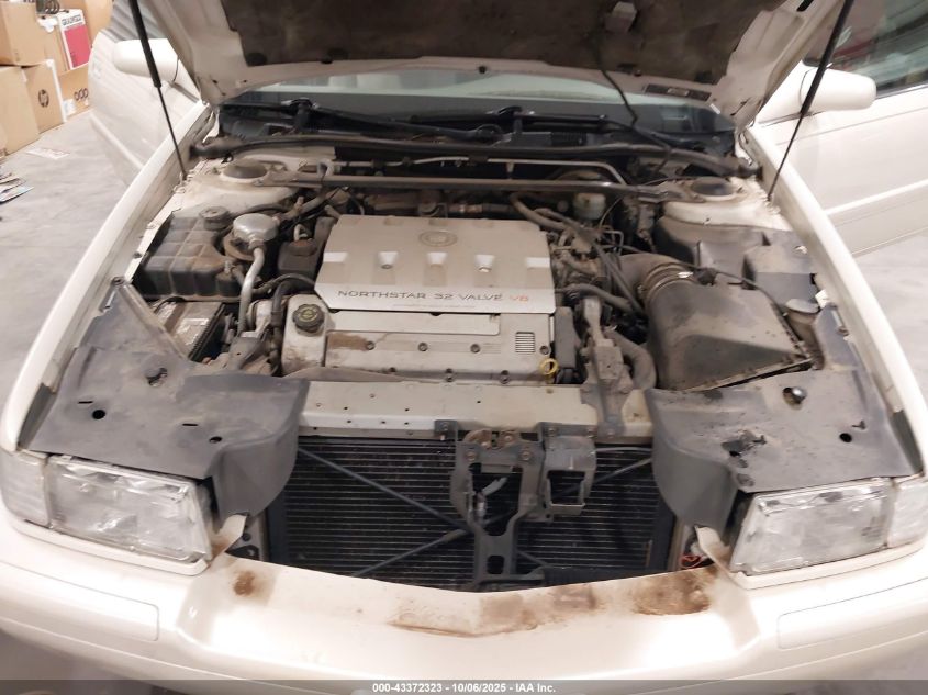 2001 Cadillac Eldorado Etc VIN: 1G6ET12901B106570 Lot: 43372323