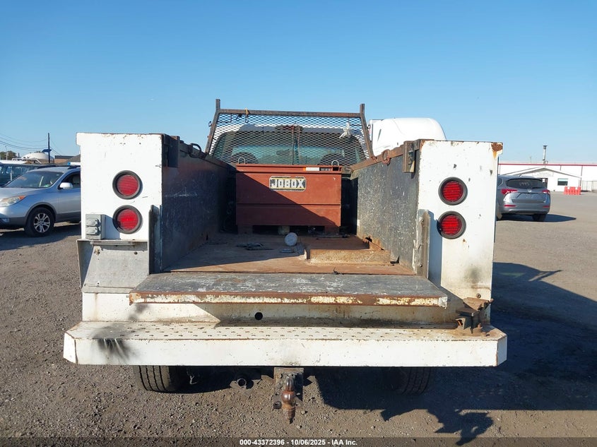 2000 Ford F-350 Lariat/Xl/Xlt VIN: 1FTSF31F0YED58418 Lot: 43372396