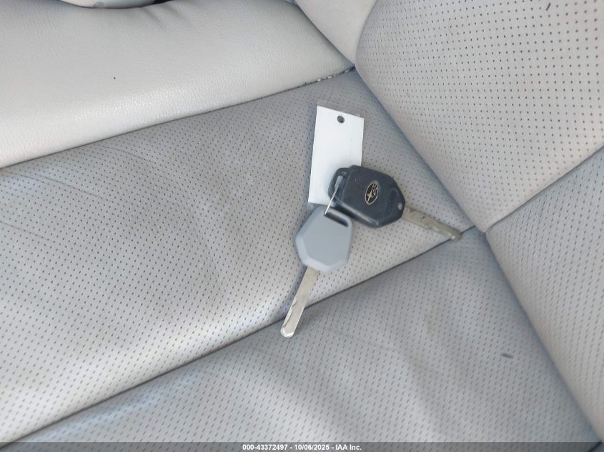 2011 Subaru Outback 3.6R Limited VIN: 4S4BRDKC1B2399002 Lot: 43372497