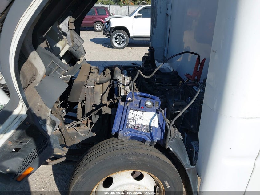 2012 Isuzu Npr Gas Reg VIN: 54DC4W1B2CS802557 Lot: 43372535