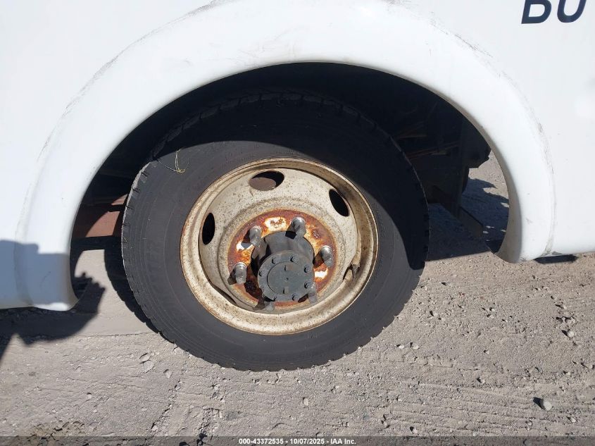 2012 Isuzu Npr Gas Reg VIN: 54DC4W1B2CS802557 Lot: 43372535