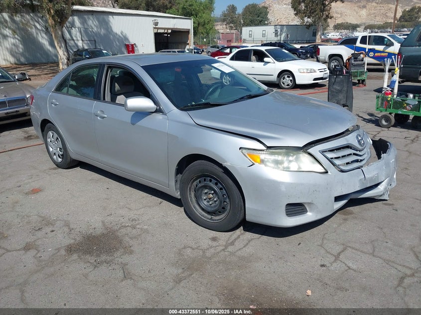 TOYOTA CAMRY LE