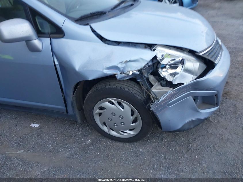 2009 Nissan Versa 1.8S VIN: 3N1BC13E19L452877 Lot: 43372581