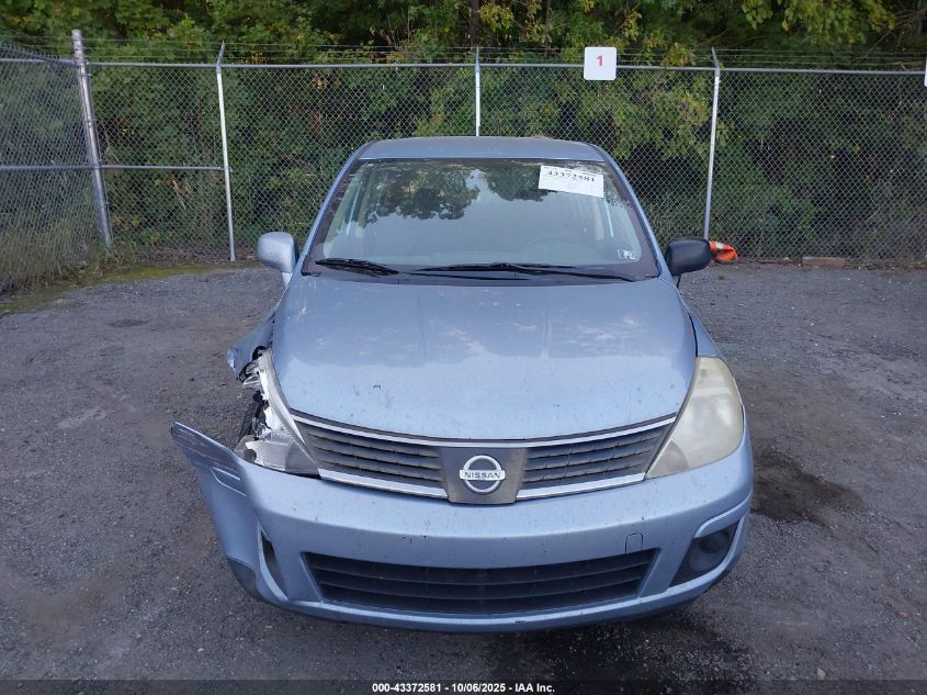 2009 Nissan Versa 1.8S VIN: 3N1BC13E19L452877 Lot: 43372581