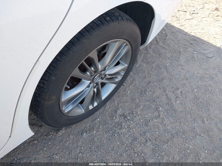 2016 TOYOTA CAMRY SE - 4T1BF1FK3GU234931