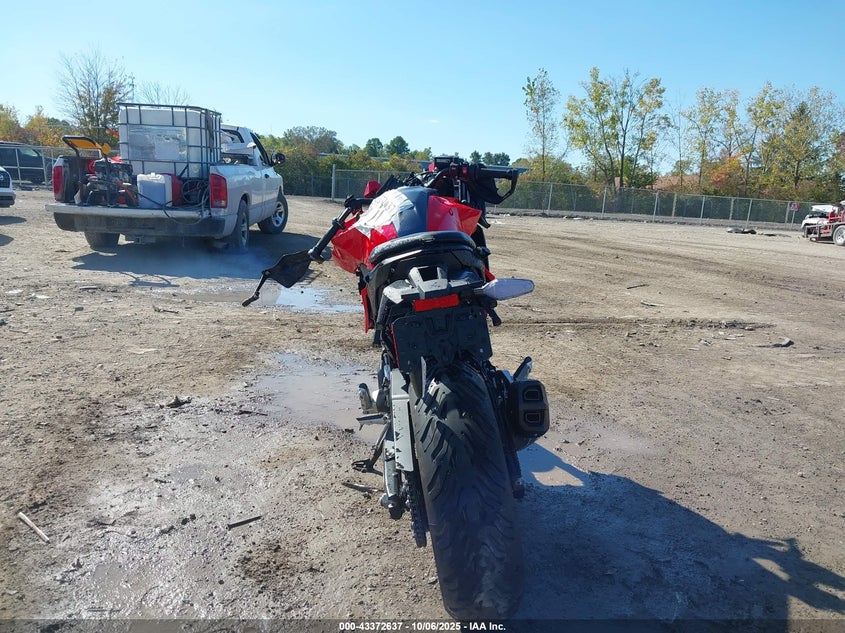 2025 BMW F 900 Xr VIN: WB10R0306S6L52563 Lot: 43372637