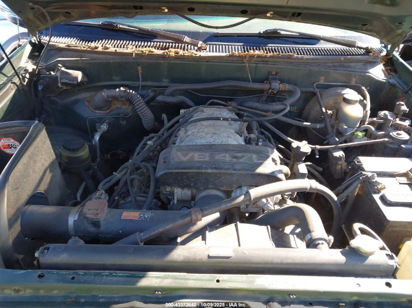 2000 Toyota Tundra Sr5 V8 VIN: 5TBBT4414YS001339 Lot: 43372640