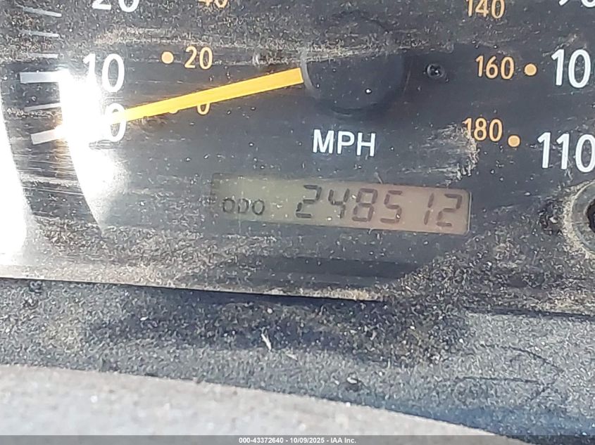 2000 Toyota Tundra Sr5 V8 VIN: 5TBBT4414YS001339 Lot: 43372640