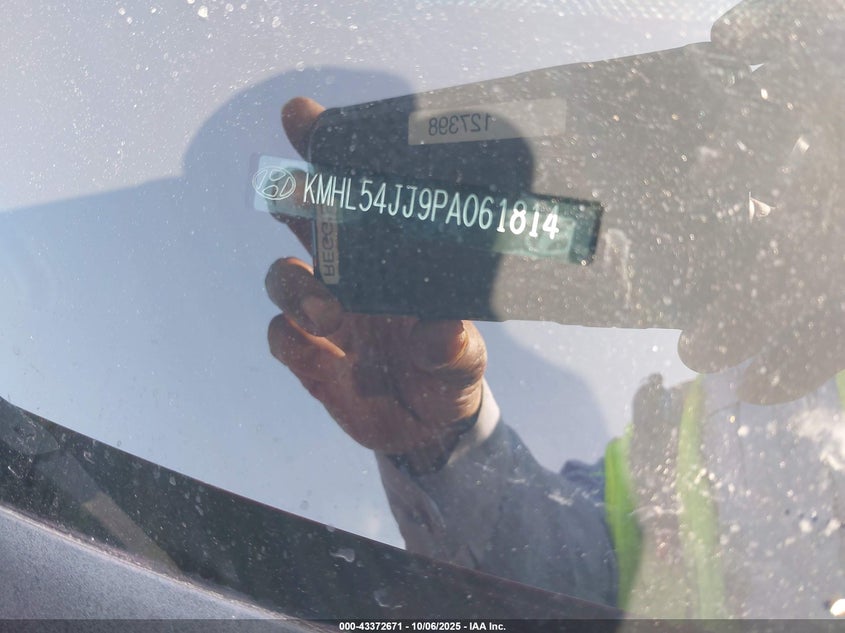 2023 Hyundai Sonata Hybrid Limited VIN: KMHL54JJ9PA061814 Lot: 43372671