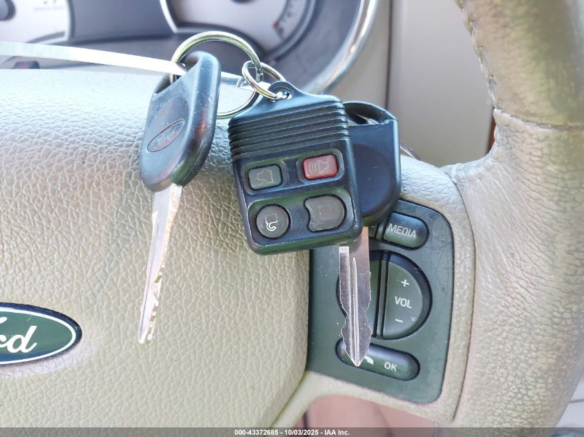 2008 Ford Explorer Eddie Bauer VIN: 1FMEU64E08UB14910 Lot: 43372685