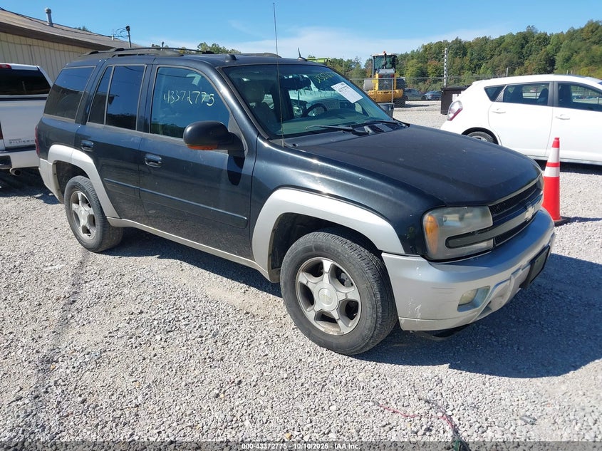 CHEVROLET TRAILBLAZER 2005. Lot# 43372775. VIN 1GNDT13S552316749. Photo 1