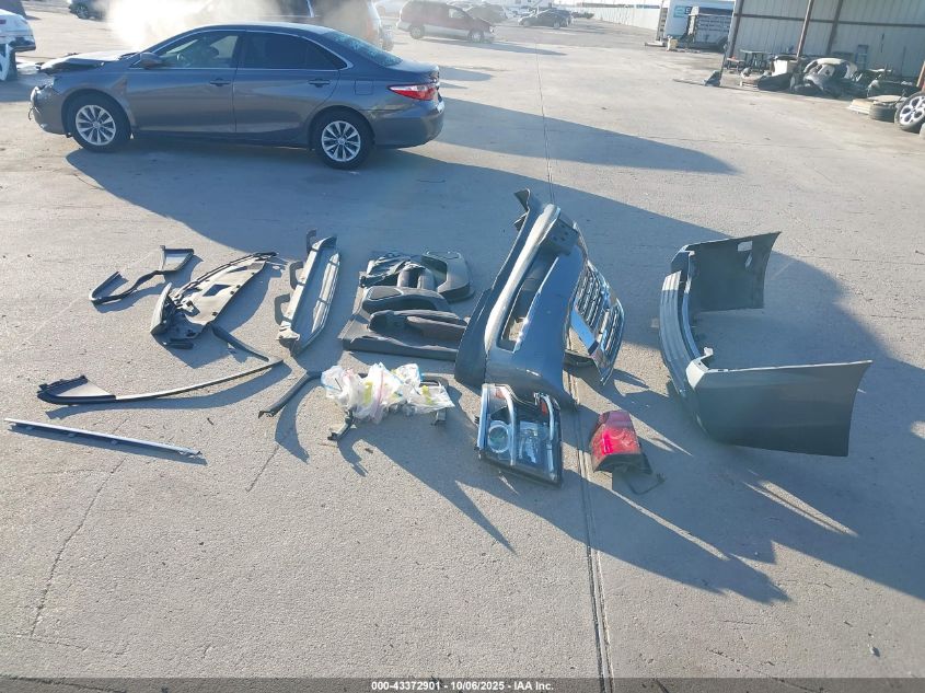 2015 Chevrolet Tahoe Ltz VIN: 1GNSKCKC0FR613985 Lot: 43372901