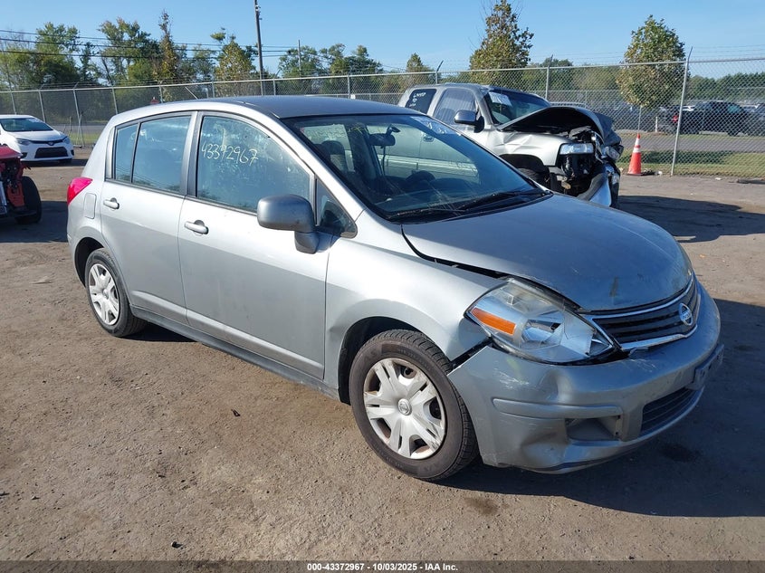NISSAN VERSA 1.8S