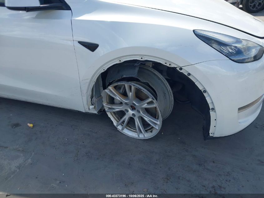 2023 Tesla Model Y Awd/Long Range Dual Motor All-Wheel Drive VIN: 7SAYGDEE8PA095350 Lot: 43373196