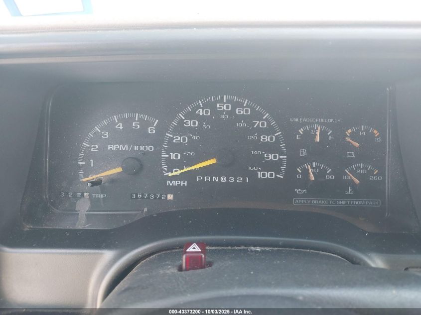 1999 Chevrolet Suburban 1500 Lt VIN: 3GNEC16R8XG253587 Lot: 43373200