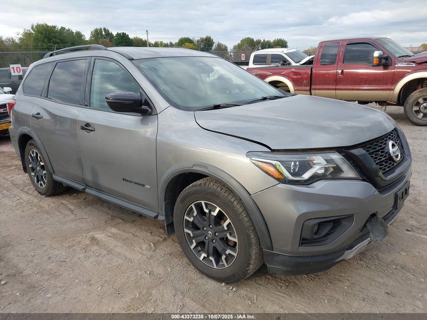 NISSAN PATHFINDER SV