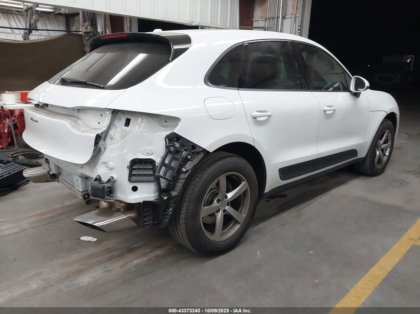 WP1AA2A5XLLB03841 2020 PORSCHE MACAN photo no. 4