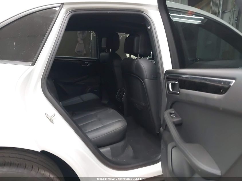 2020 Porsche Macan VIN: WP1AA2A5XLLB03841 Lot: 43373240