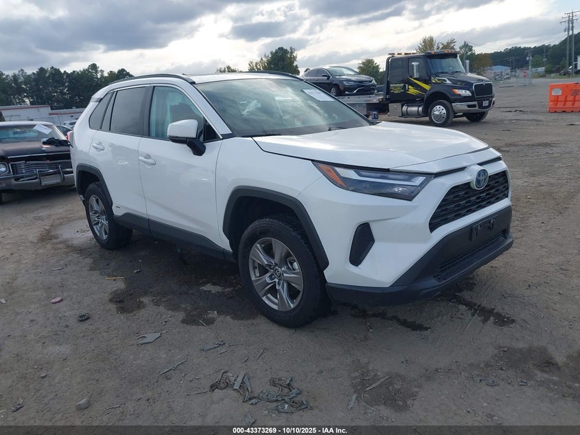 TOYOTA RAV4 HYBRID XLE