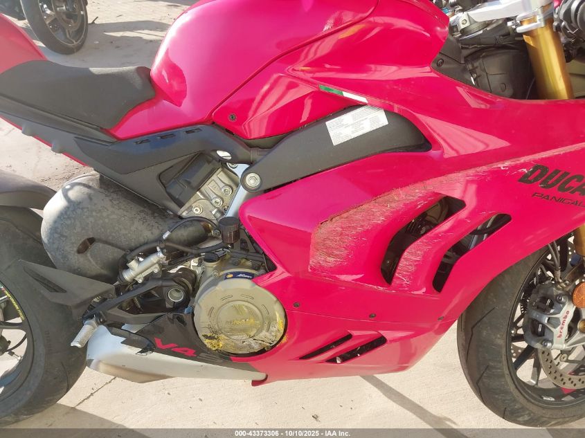 2024 Ducati Panigale V4S VIN: ZDMDAGWWXRB009765 Lot: 43373306