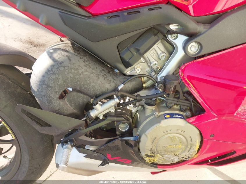 2024 Ducati Panigale V4S VIN: ZDMDAGWWXRB009765 Lot: 43373306