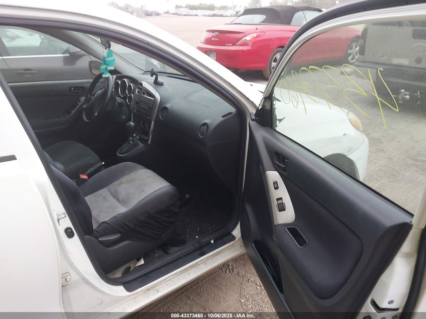 2T1KR32E75C395624 2005 TOYOTA MATRIX photo no. 5