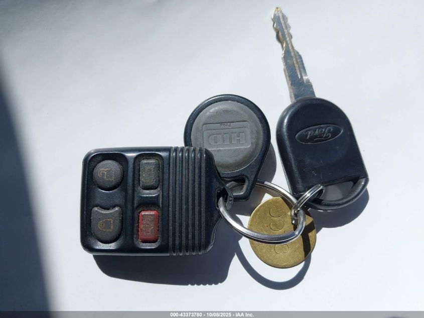 2007 Ford Explorer Xlt VIN: 1FMEU73E97UA52820 Lot: 43373780