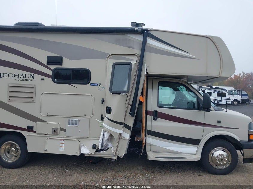 2017 Chevrolet Express Cutaway 4500 Series VIN: 1GB6GUCG6H1132843 Lot: 43373834