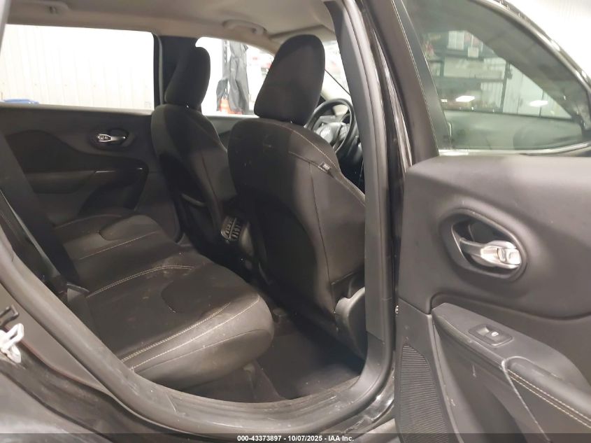 2017 Jeep Cherokee Latitude 4X4 VIN: 1C4PJMCB8HW563869 Lot: 43373897