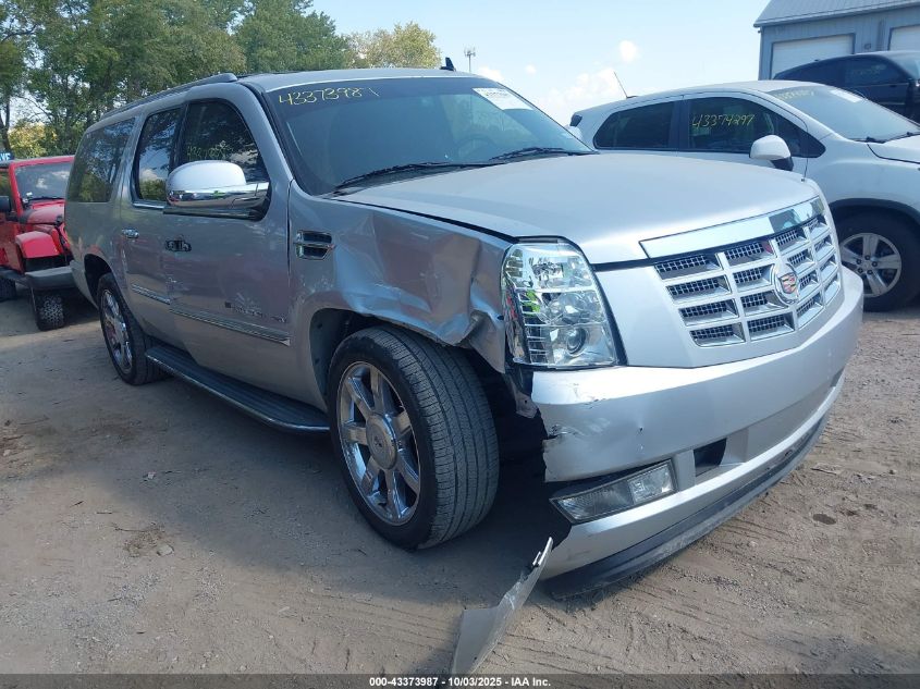 CADILLAC ESCALADE LUXURY