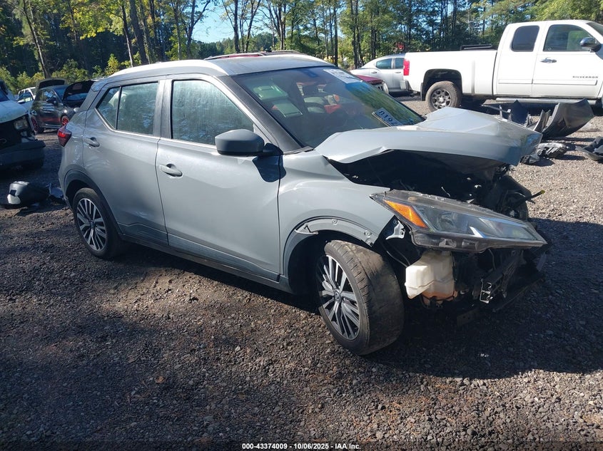 NISSAN KICKS SV XTRONIC CVT